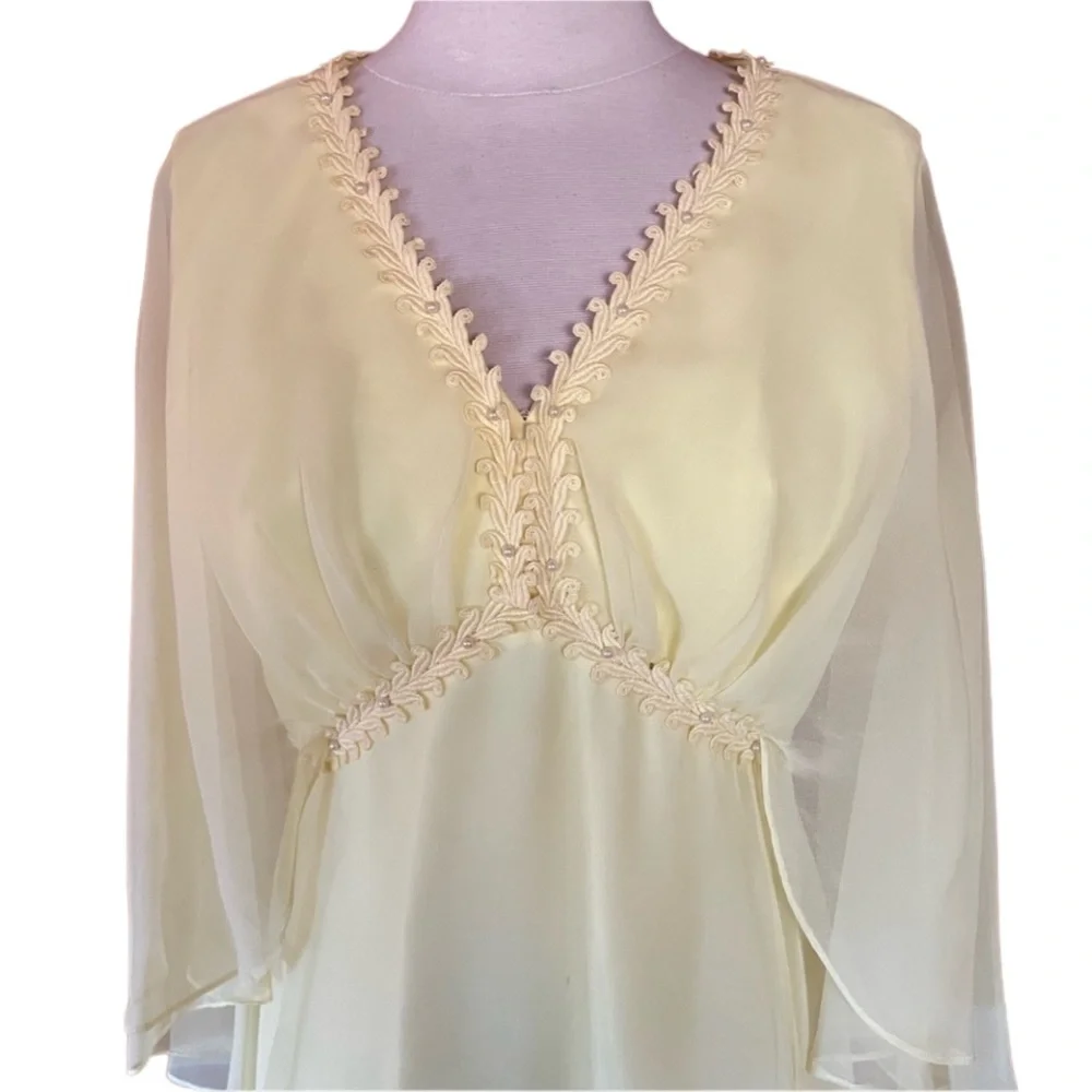1970s Stunning‎ Yellow, Filigree Rick Rack Trim, Beaded Gown